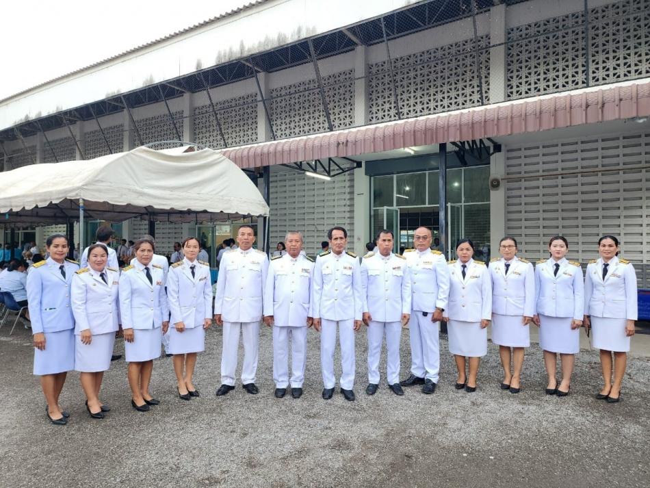 วันจันทร์ที่ 12 สิงหาคม 2567​ เวลา​ 19.00น. นาย สุทธิ​รักษ์​ เมือง​สอน​ นายก​เทศมนตรี​เทศบาล​ตำบล​โนน​หัน​ นำคณะผู้บริหาร สมาชิกสภาเทศบาล พนักงานเทศบาล ร่วมพิธีวางพานพุ่ม และจุดเทียนชัย ถวายพระพร เนื่องในโอกาสวันเฉลิมพระชนมพรรษา สมเด็จพระนางเจ้าสิริกิติ์  พระบรมราชินีนาถ  พระบรมราชชนนีพันปีหลวง  12 สิหาคม 2567 ณ ณ หอประชุมอำเภอชุมแพ​ จังหวัด​ขอนแก่น