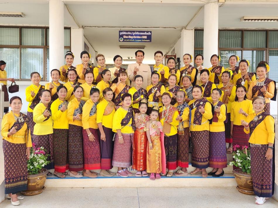 วันที่​ 15​ มีนาคม​ 2567​ เวลา​15.00น. นาย​ สุทธิ​รักษ์​ เมือง​สอน​ นายเทศมนตรี​เทศบาล​ตำบล​โนน​หัน​  นำ​พี่น้องชาวเทศบาล​ตำบล​โนนหันเข้าร่วมขบวนแห่ในงานของดีเมืองชุมแพ​2567​ โดยได้รับเกียรติ​จาก​นาย​ ไกรสร​ กอง​ฉลาด​ ผู้​ว่าราชการ​จังหวัด​ขอนแก่น​ เป็นประธา​น​เปิดงานกาชาดและงานของดีเมือง​ชุมแพ​2567  ณ.ที่ว่ากาอำเภอ​ชุมแพ